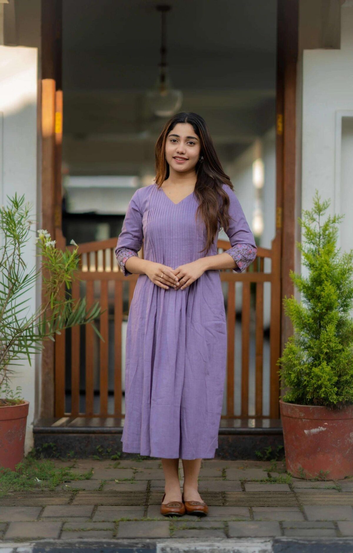 Chic Embroidered Cotton Kurta & Pant Duo – Perfect for Any Occasion (M) - Image 3
