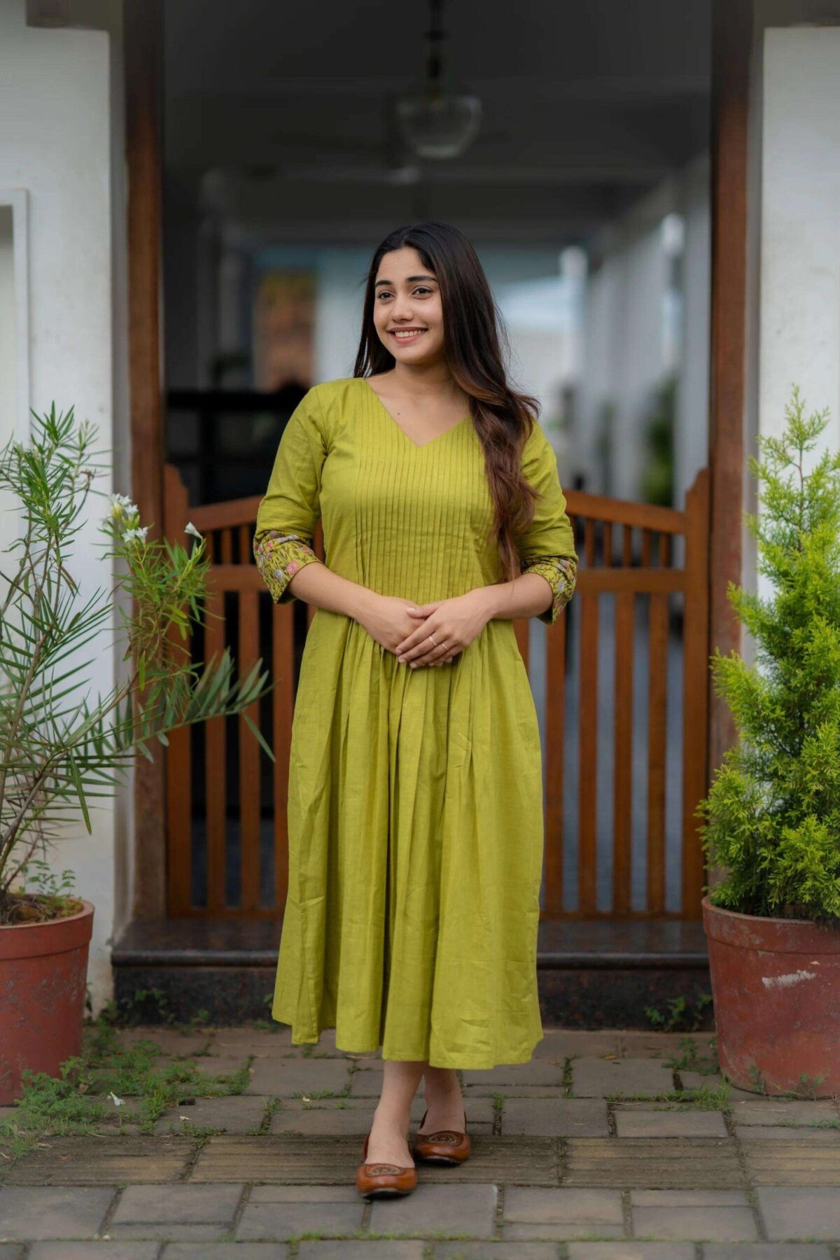 Breezy & Beautiful – Embroidered Kurta Pant Set in Cotton Slub (S) - Image 3
